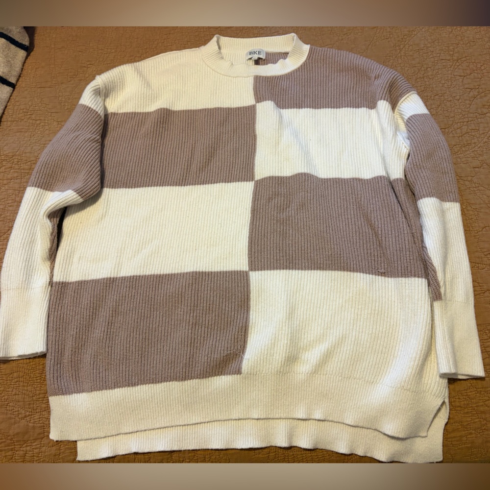 BKE Women’s Cream and Tan Block Sweater